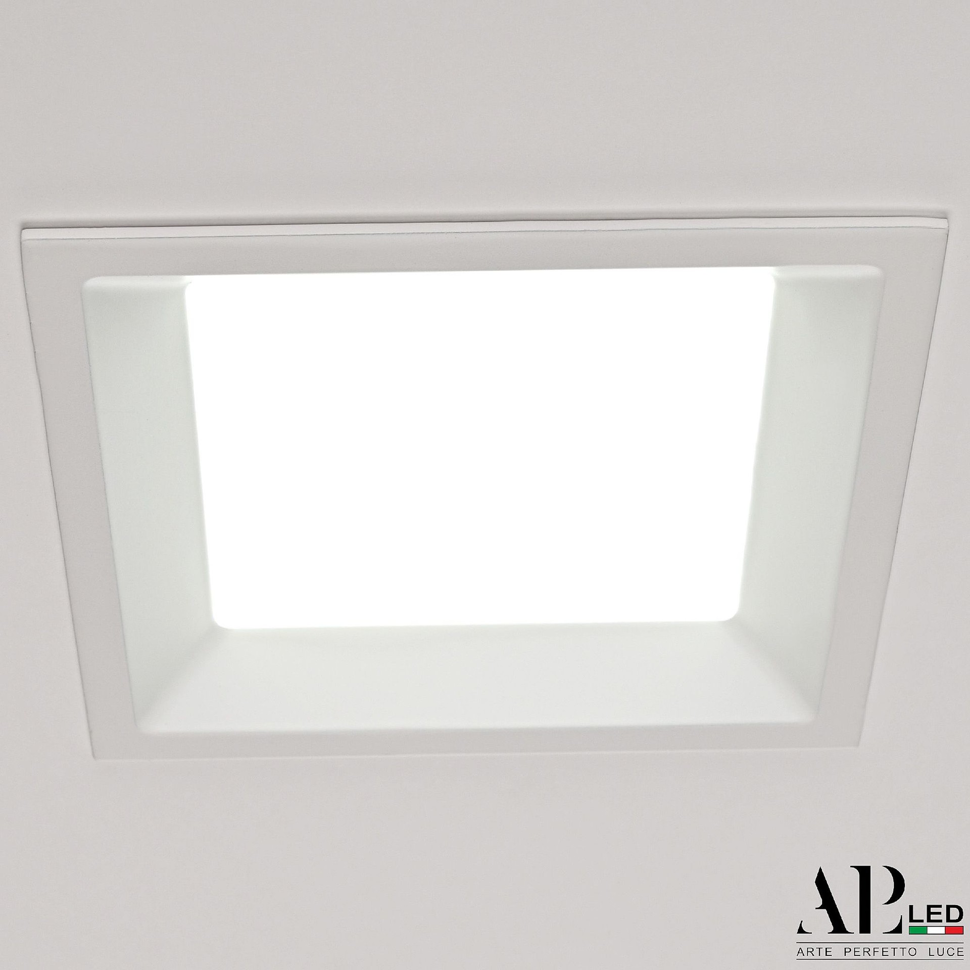 Встраиваемый светильник APL Led Ingrid 3322.LDF9016/9W/6K