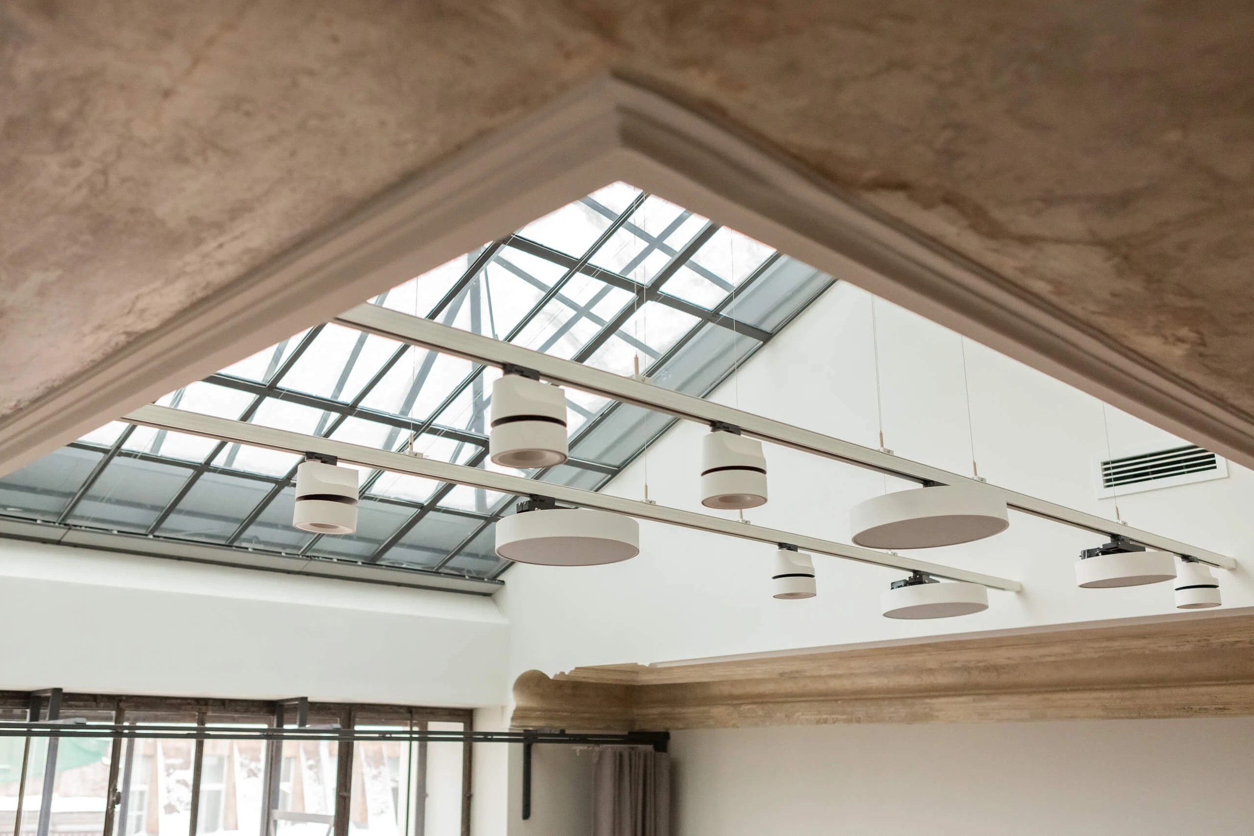 СТУДИЯ В ДОХОДНОМ ДОМЕ