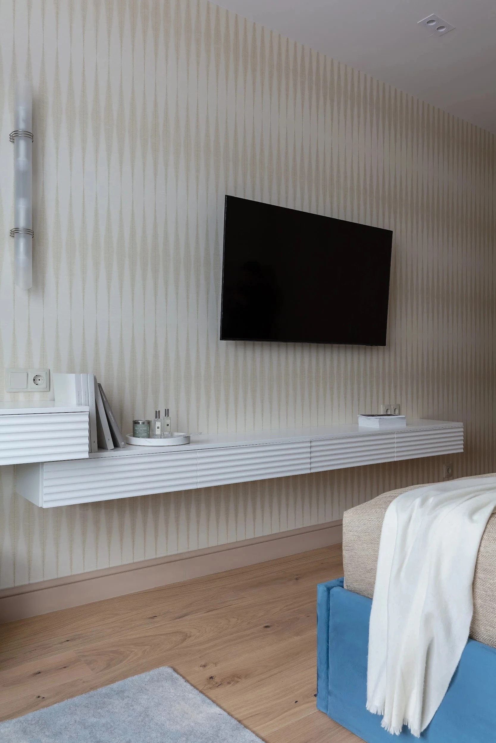 ПЕСОК И МОРЕ