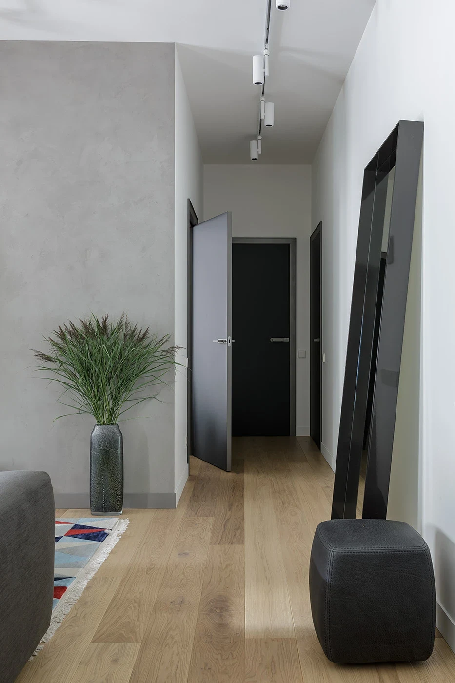 МИНИМАЛИСТИЧНАЯ КВАРТИРА НА ВАСИЛЬЕВСКОМ ОСТРОВЕ