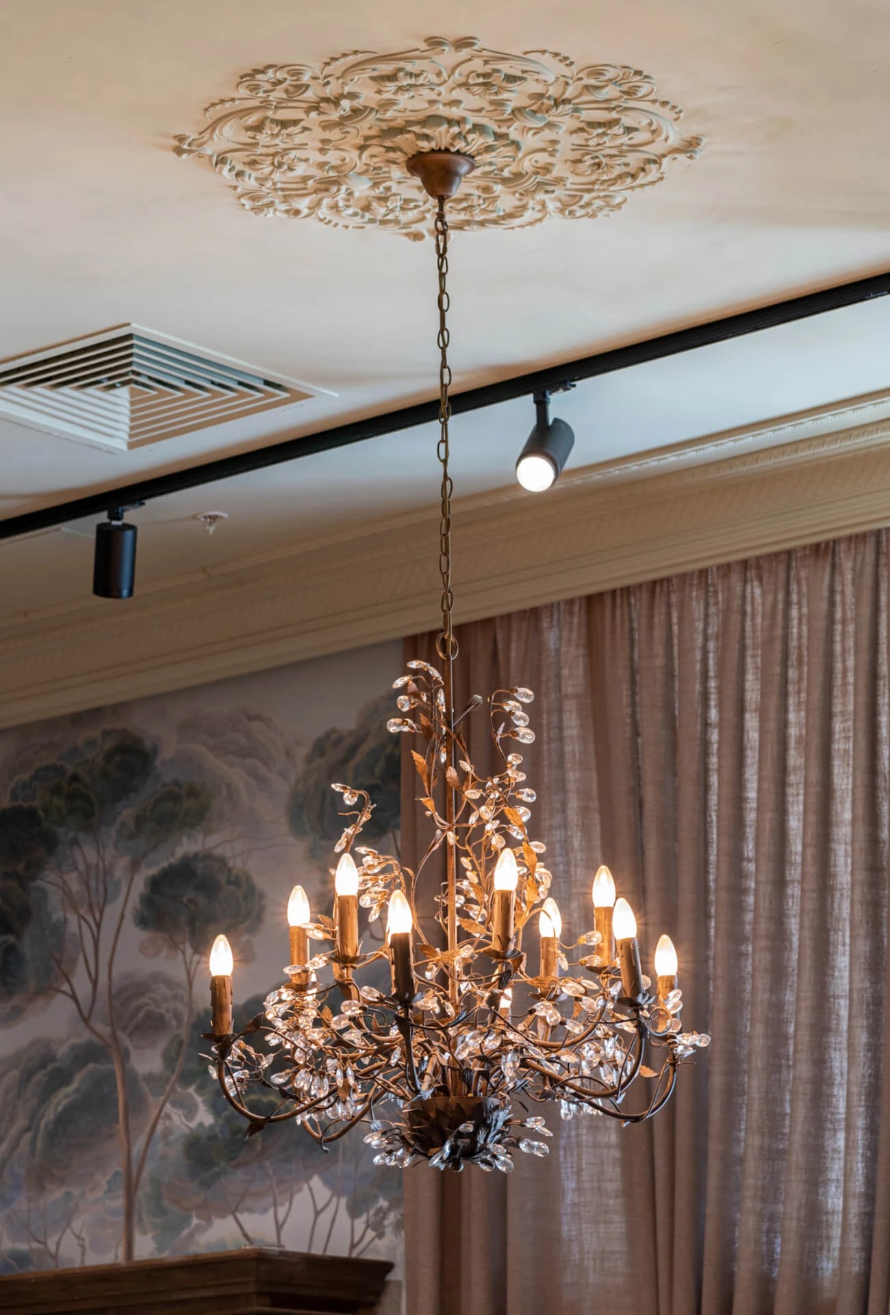 РЕСТОРАН ПЛЮШКИН