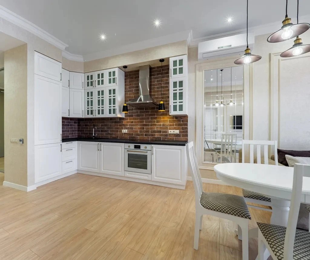 Дизайнерский ремонт 2-к квартиры на Морском проспекте