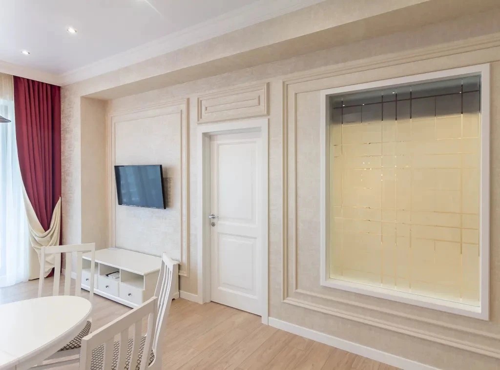 Дизайнерский ремонт 2-к квартиры на Морском проспекте