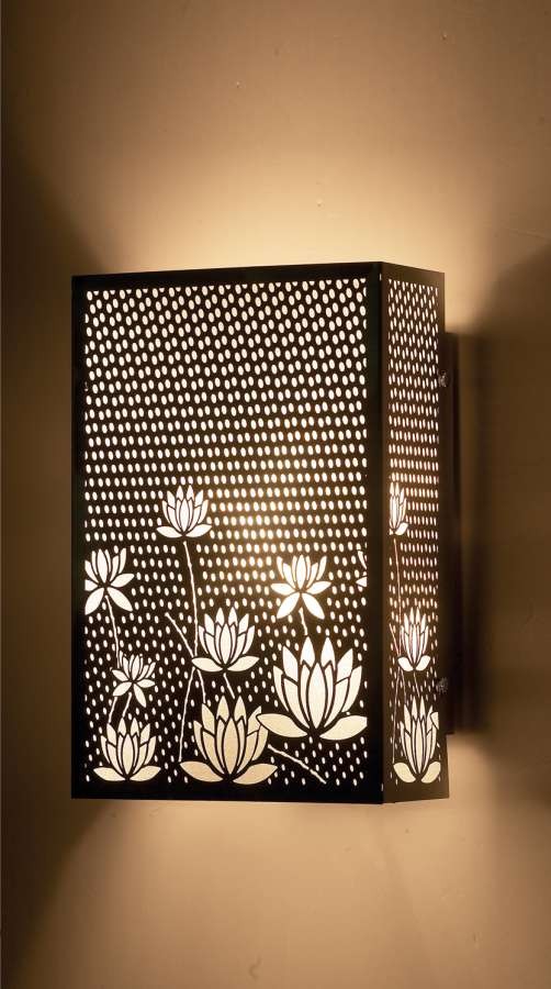 Бра с цветочками Bris 2194/1W Odeon Light