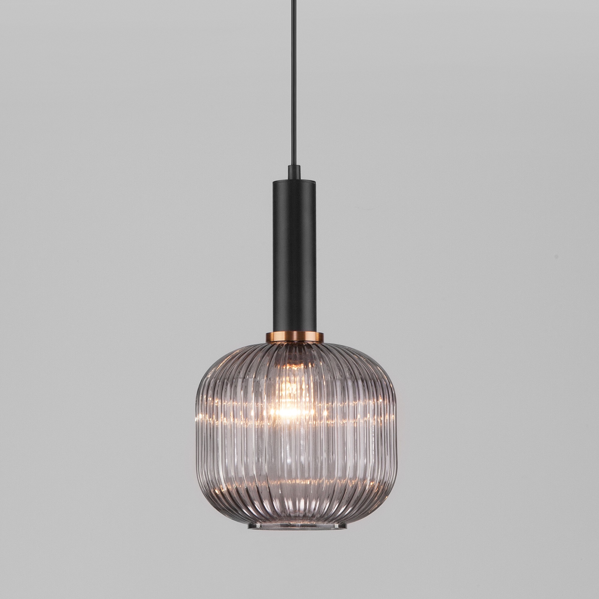 Светильник подвесной Eurosvet Bravo 50182/1 дымчатый