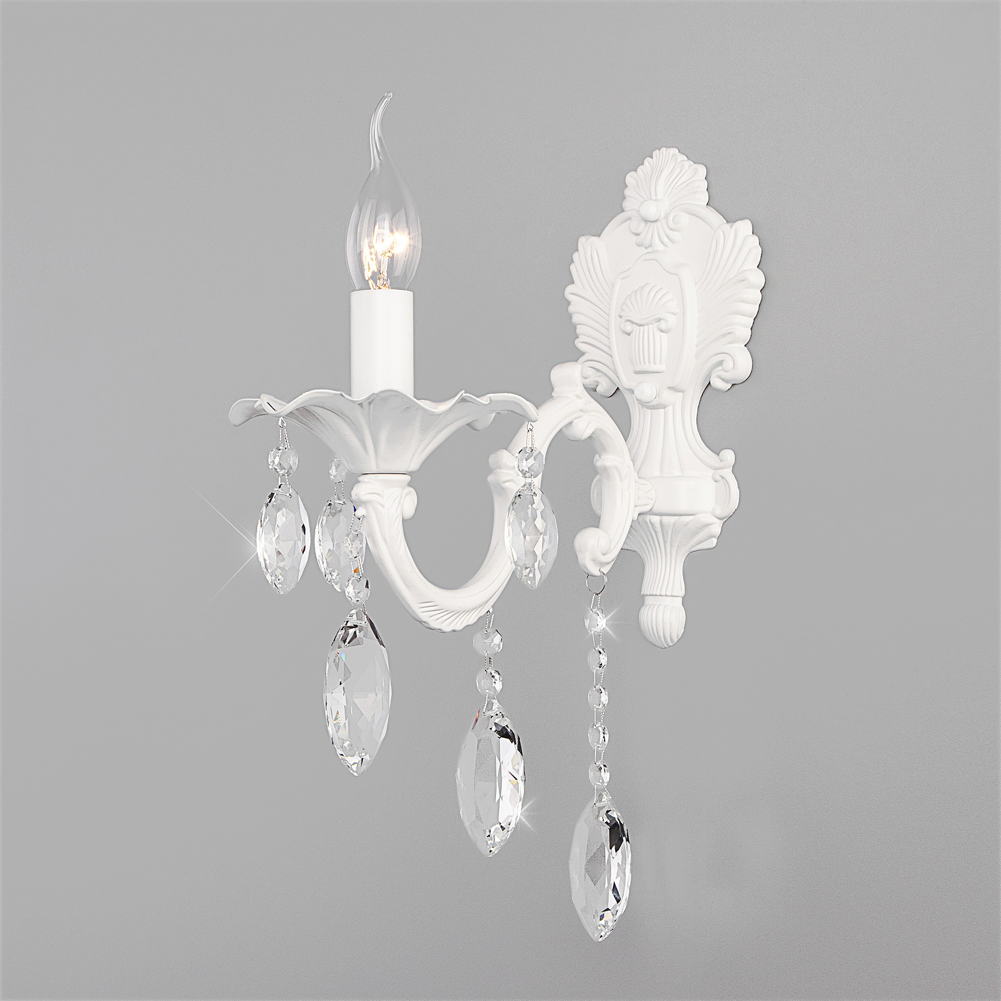 Настенное бра Eurosvet Veletta 10108/1 белый/прозрачный хрусталь Strotskis