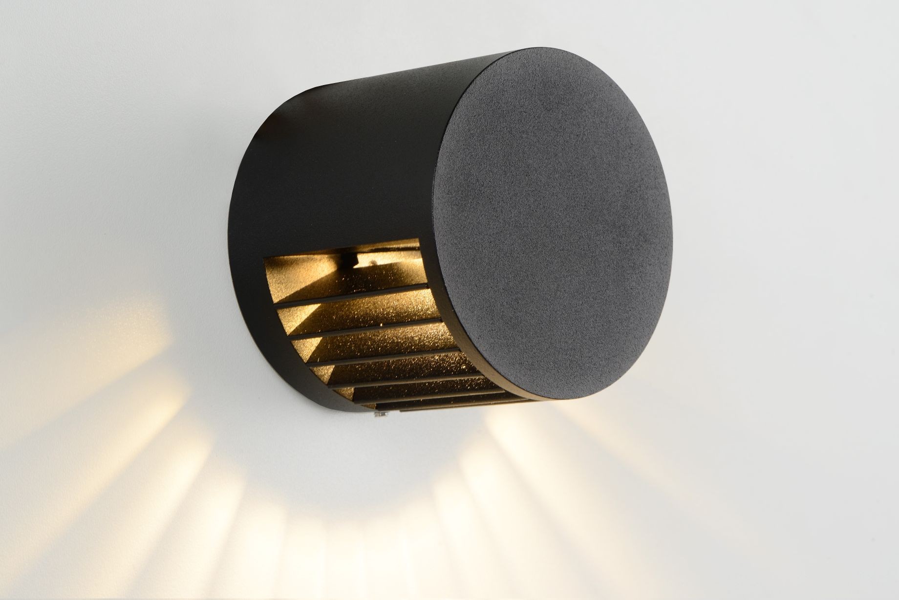 Уличный LED настенный светильник Lucide Scope 17892/04/30