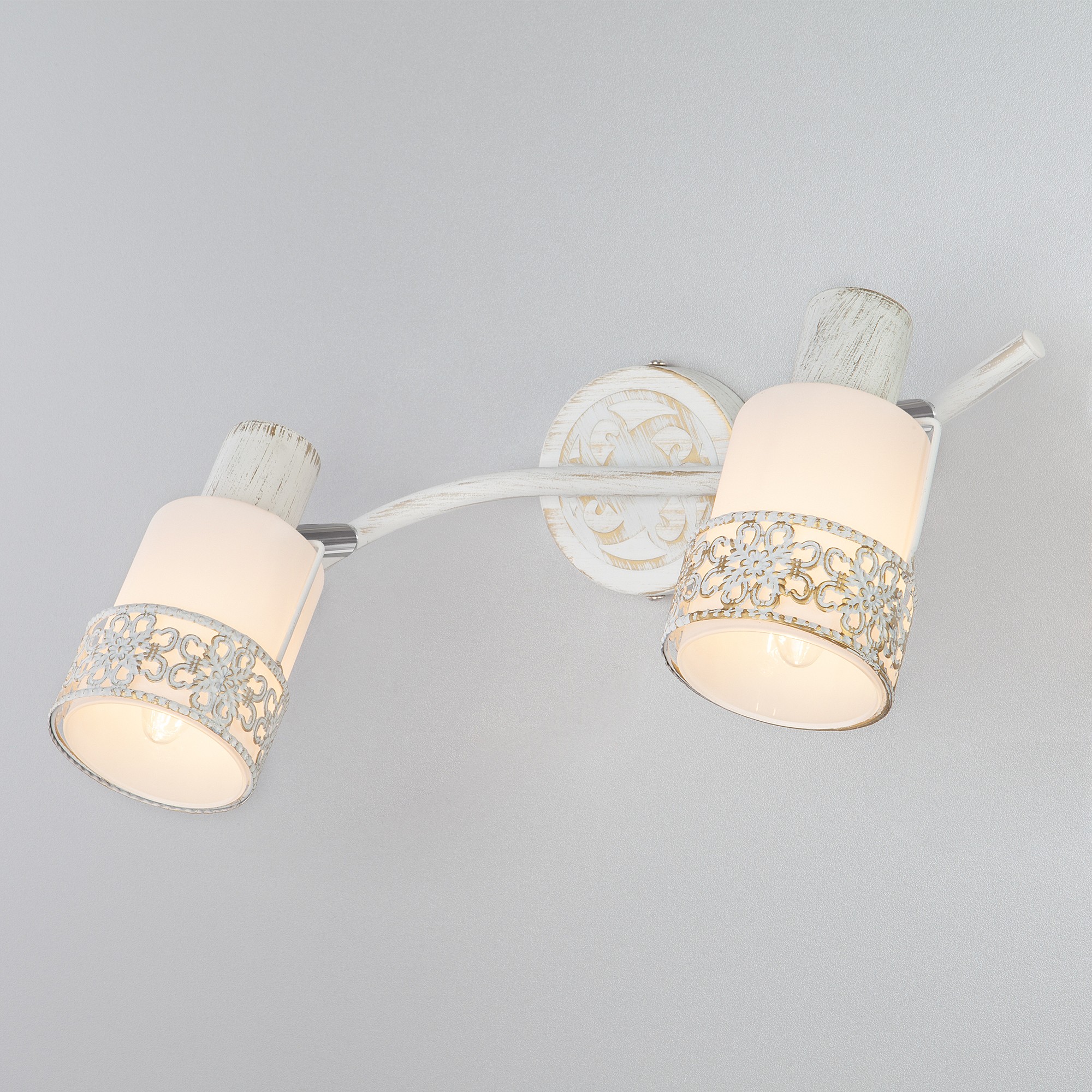 Светильник спот Eurosvet Silvia 20025/2 белый с золотом/ хром