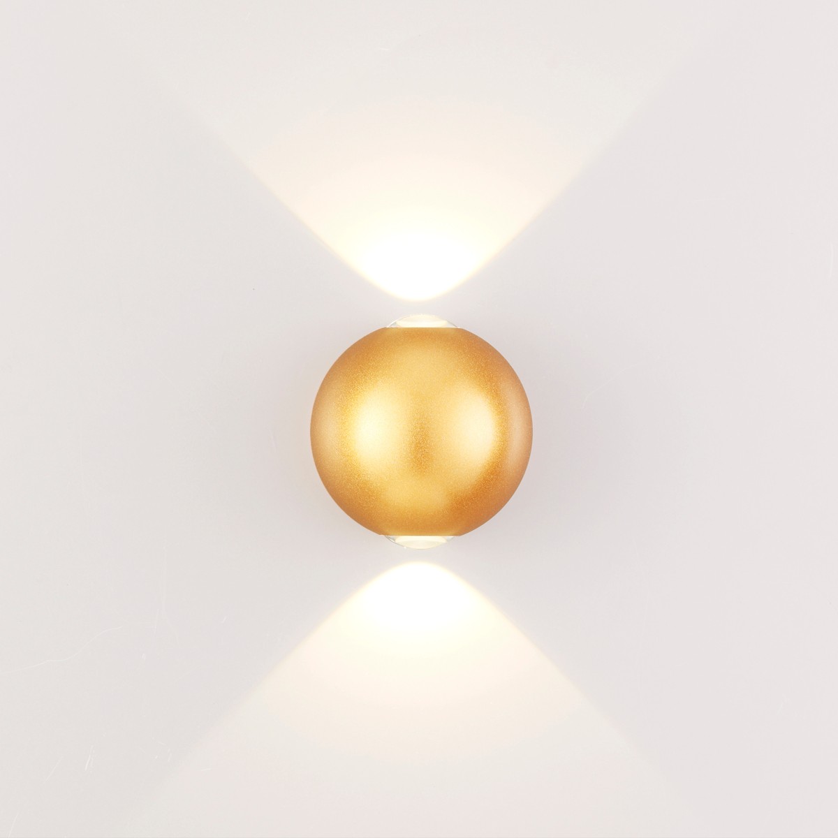 Настенный светильник Odeon Light Palla 3904/6WG