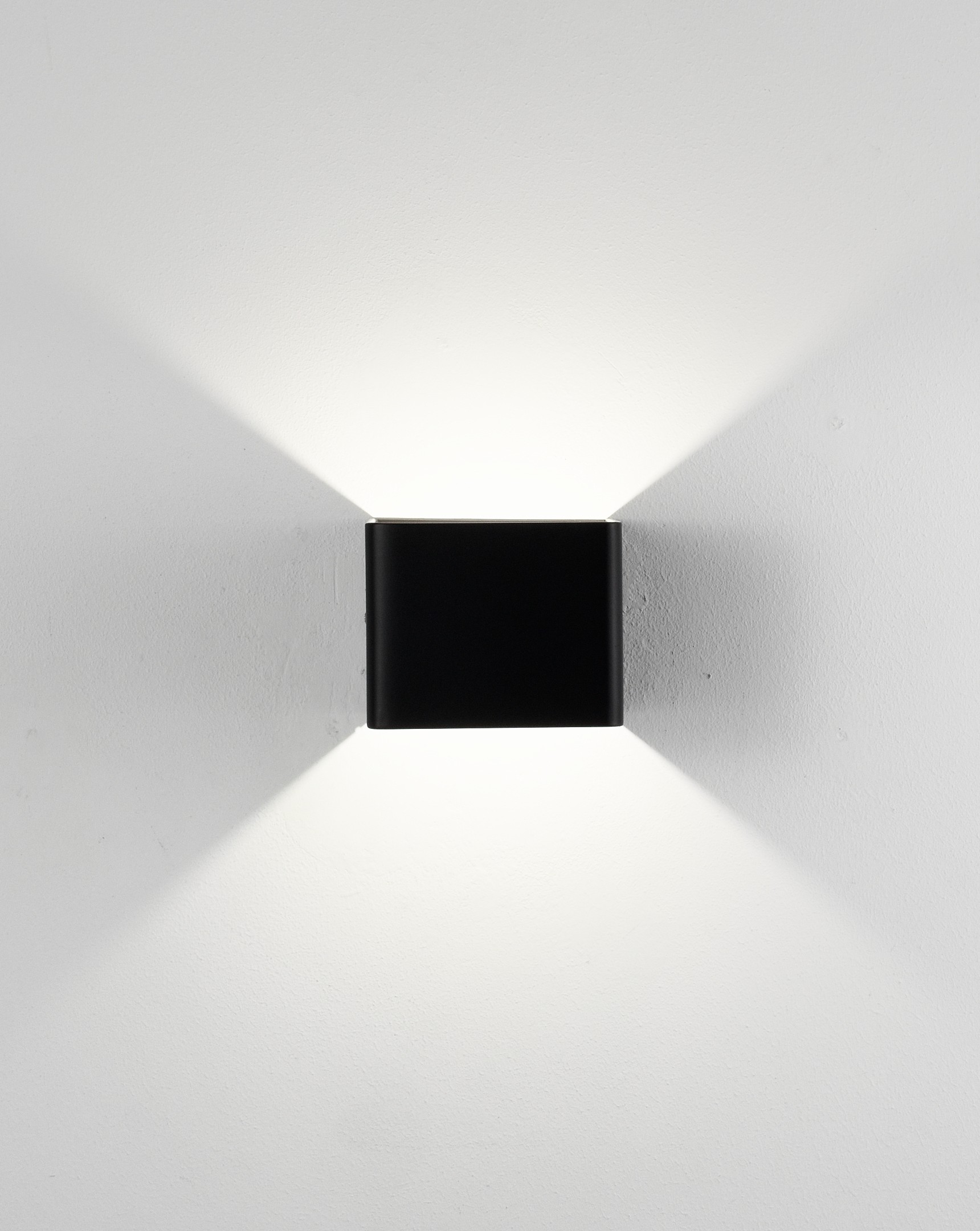 Настенный светильник Moderli Slim V1871-WL