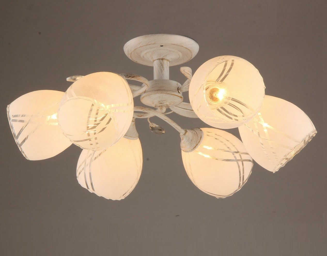 Потолочная люстра Мелодия Света P8496-6 WT+GD 000022540