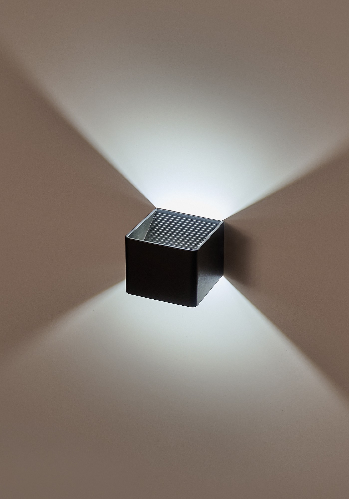 Настенный светильник IMEX Geometry IL.0014.0003 BK