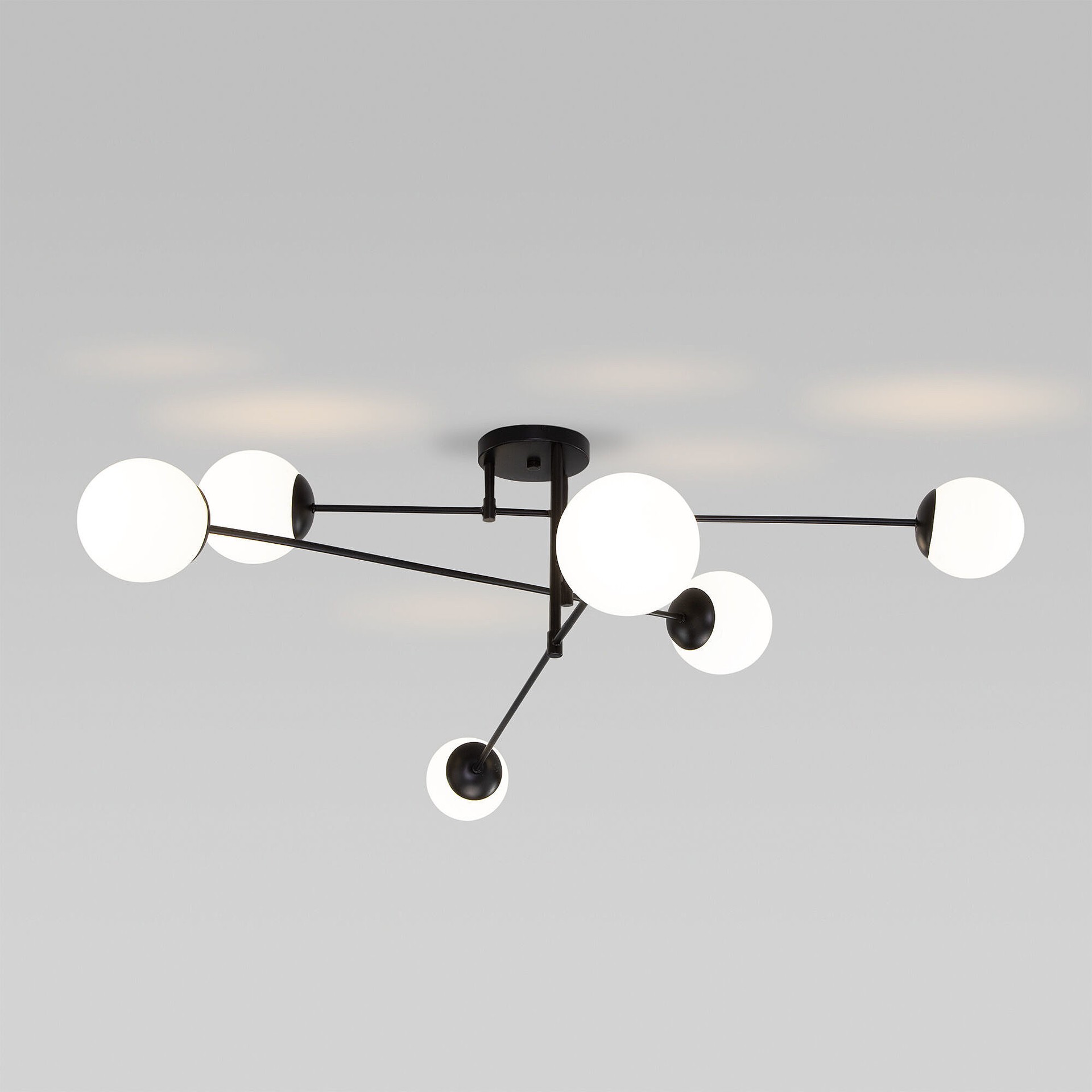 Потолочная люстра Eurosvet Netz 30181/6 черный Smart