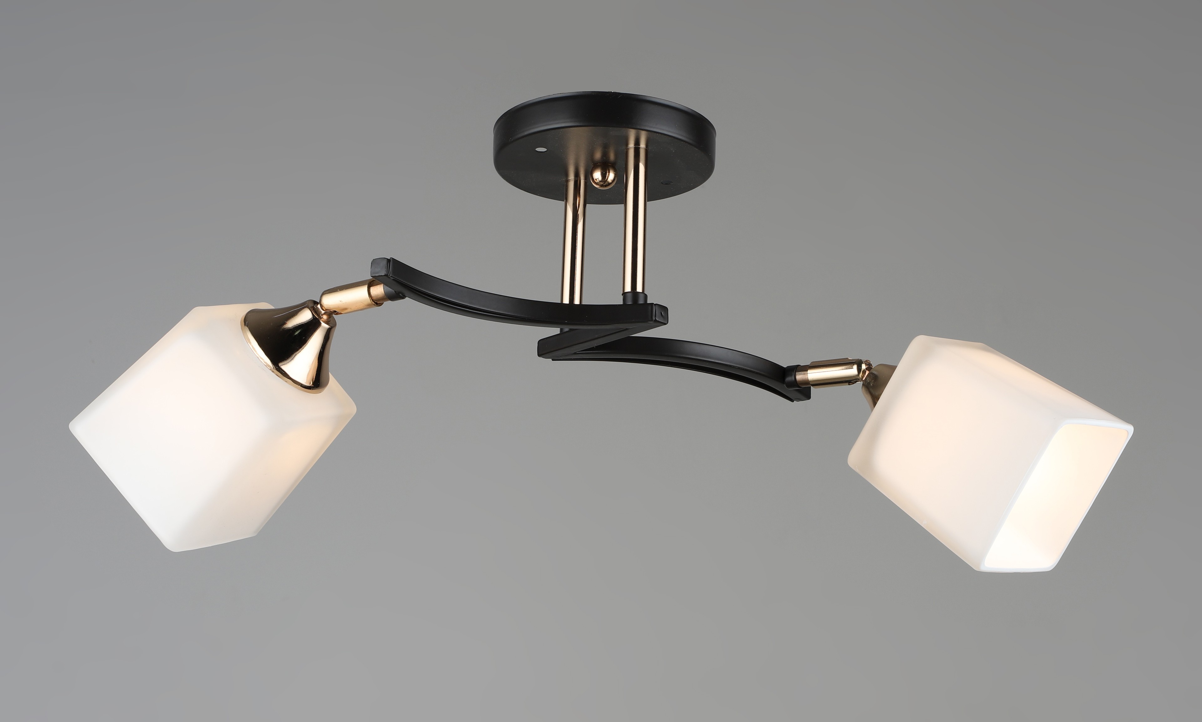 Потолочная люстра Мелодия Света Еврокаркассы 000060401