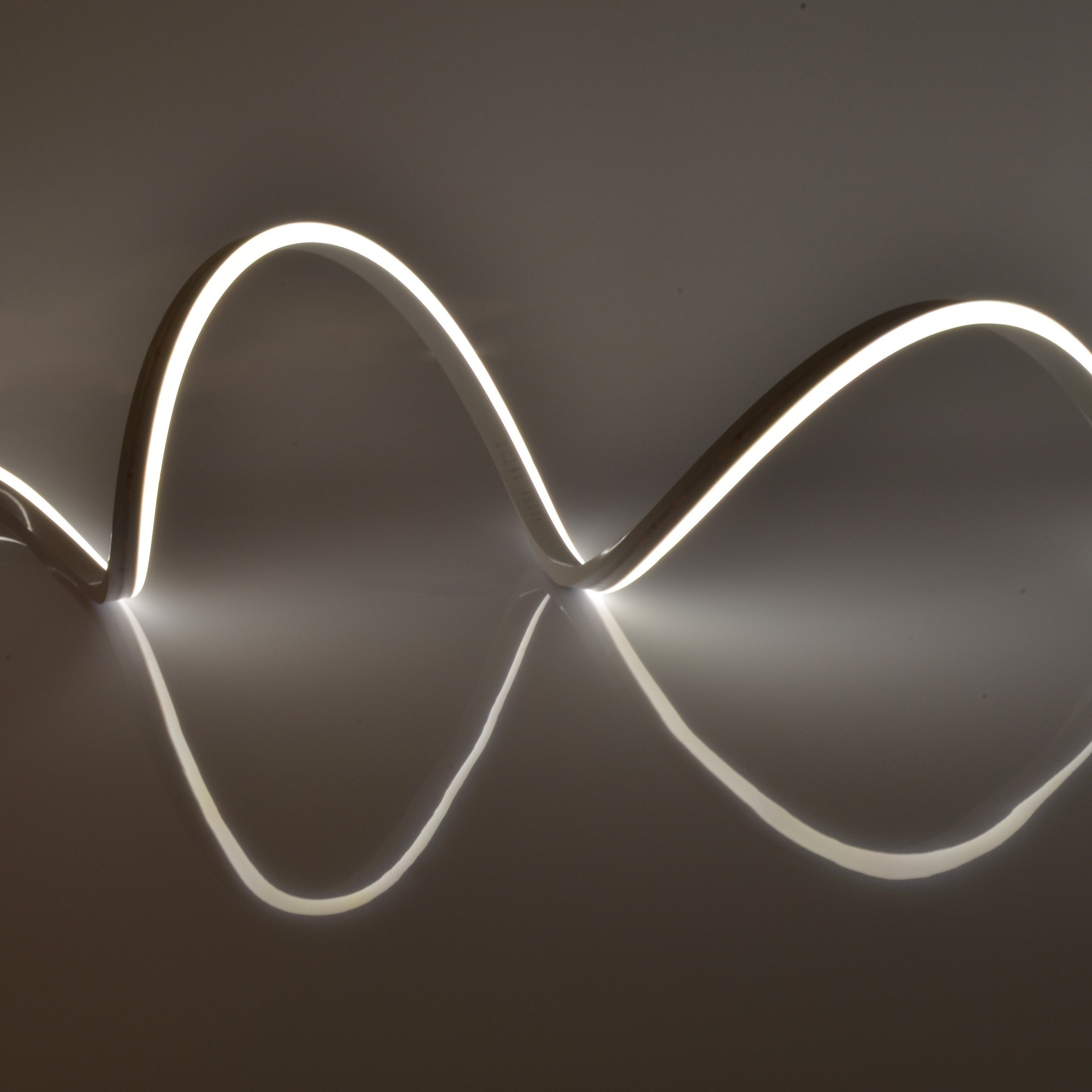 Светодиодный шнур Uniel ULS-N11-2835-120LED/m-8mm-IP67-DC24V-10W/m-15M-4000K катушка в герметичной упаковке