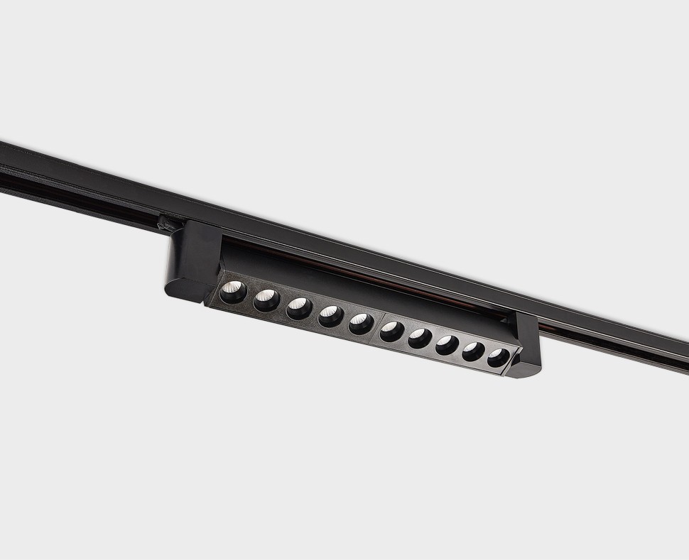 Трековый светильник Italline IT08 IT08-8031 black 3000K