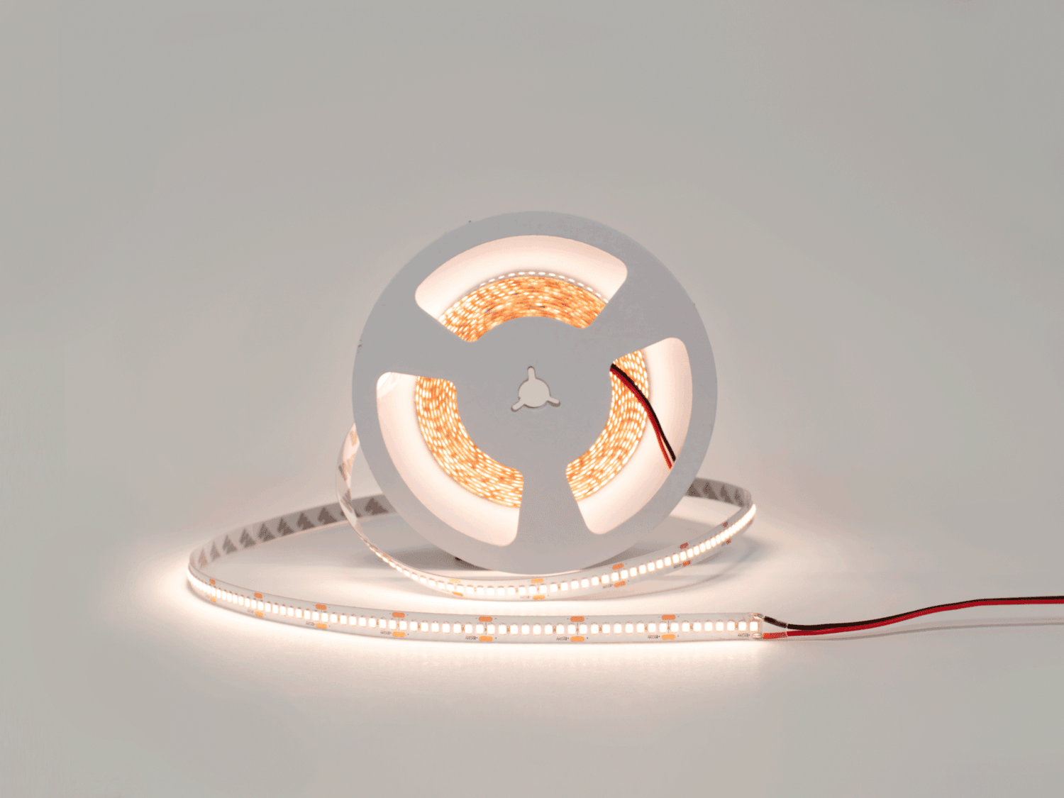 Светодиодная лента SWG DesignLed DSG-HE DSG-HE2240-24-WW-33