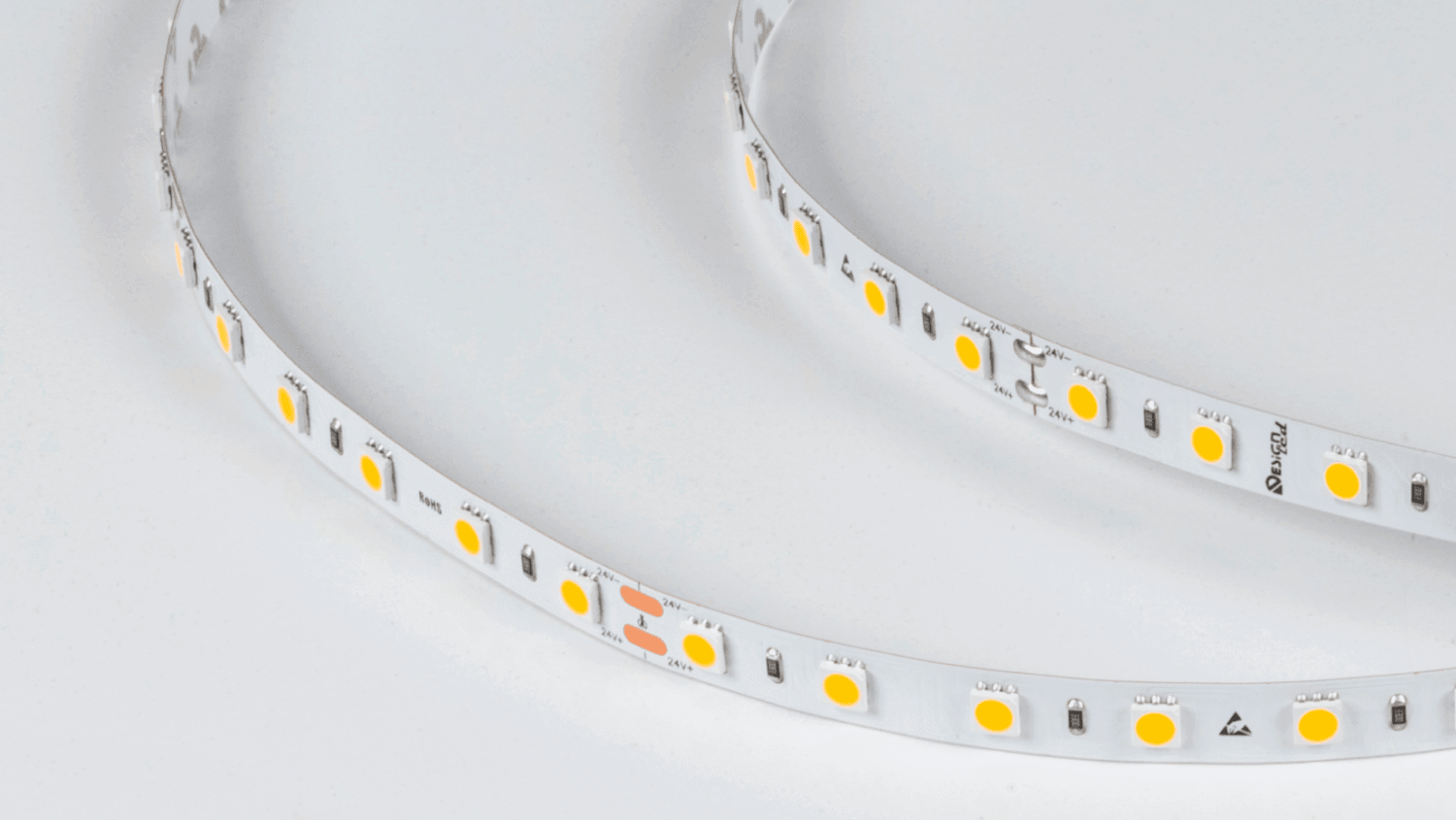 Светодиодная лента SWG DesignLed DSG560 DSG560-24-WW-33