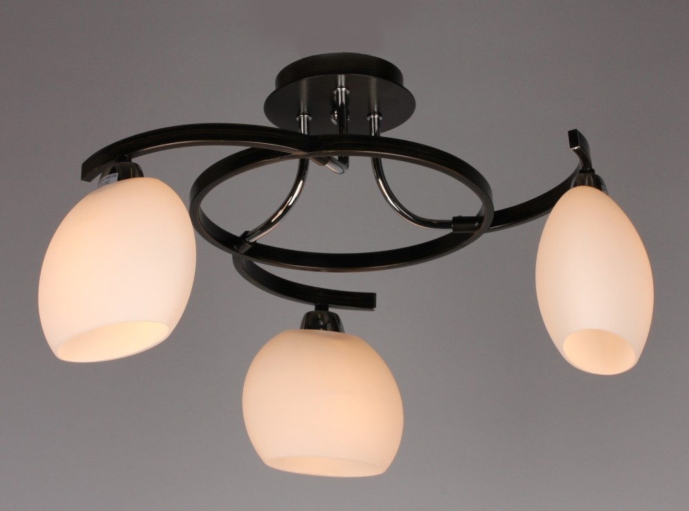 Потолочная люстра Omnilux OML-272 OML-27207-03