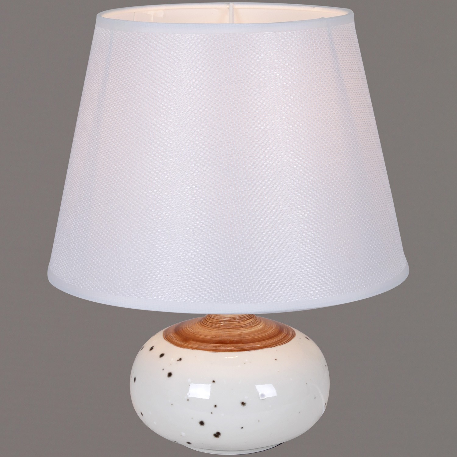 Настольная лампа с абажуром Reluce E14 00850-0.7-01