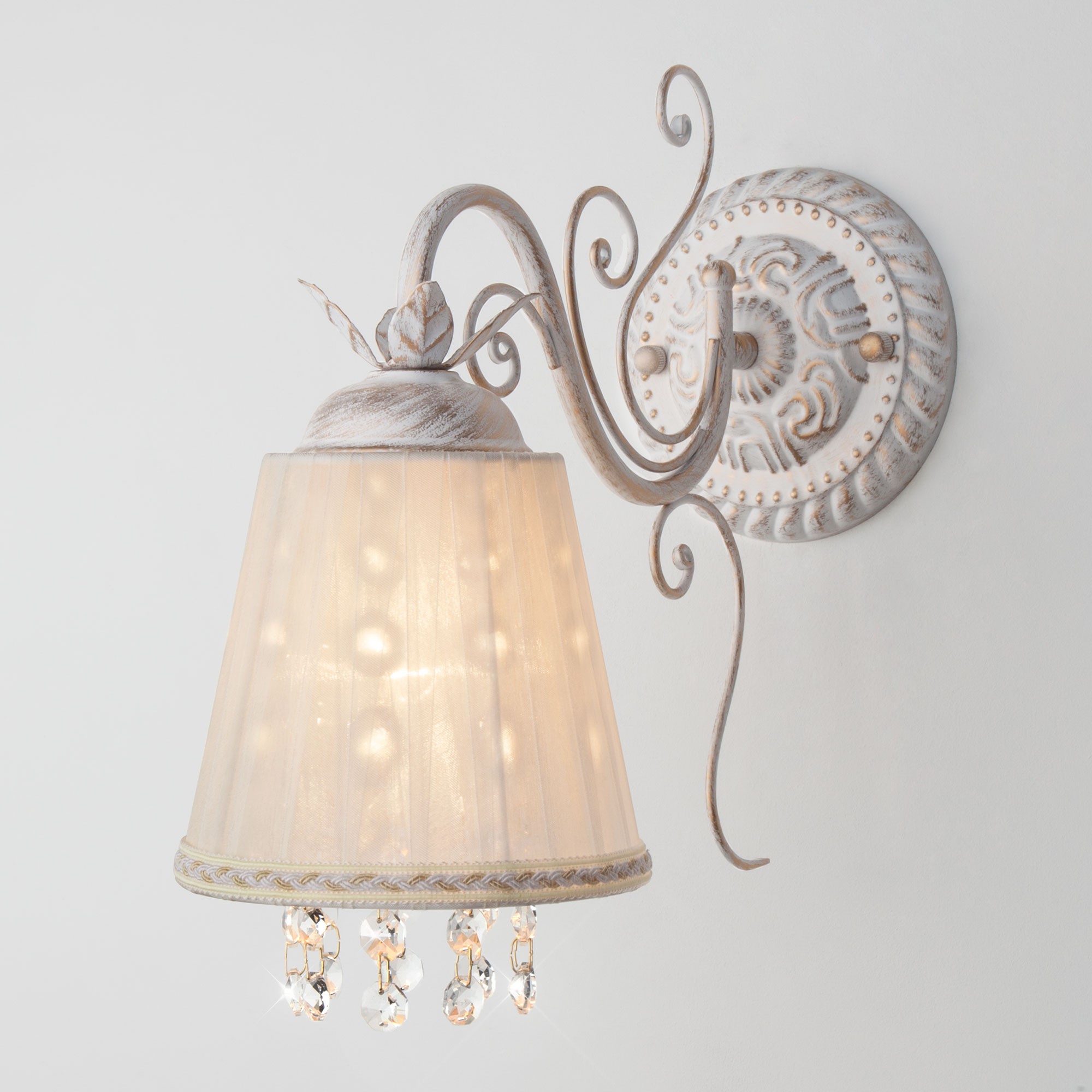 Настенное бра Eurosvet Carlotta 10007/1 белый с золотом/прозрачный хрусталь Strotskis