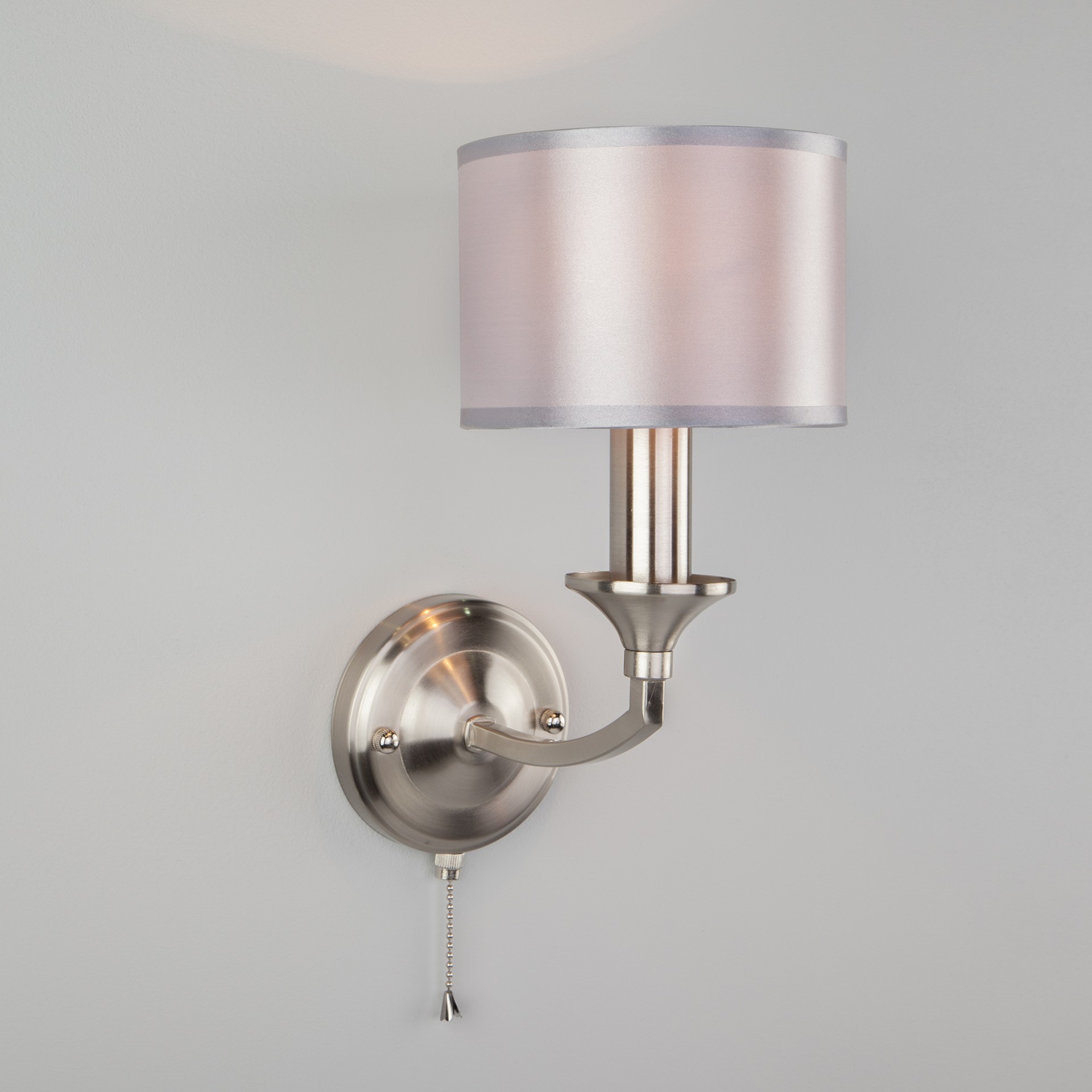 Настенное бра Eurosvet Diana 60067/1 сатин-никель